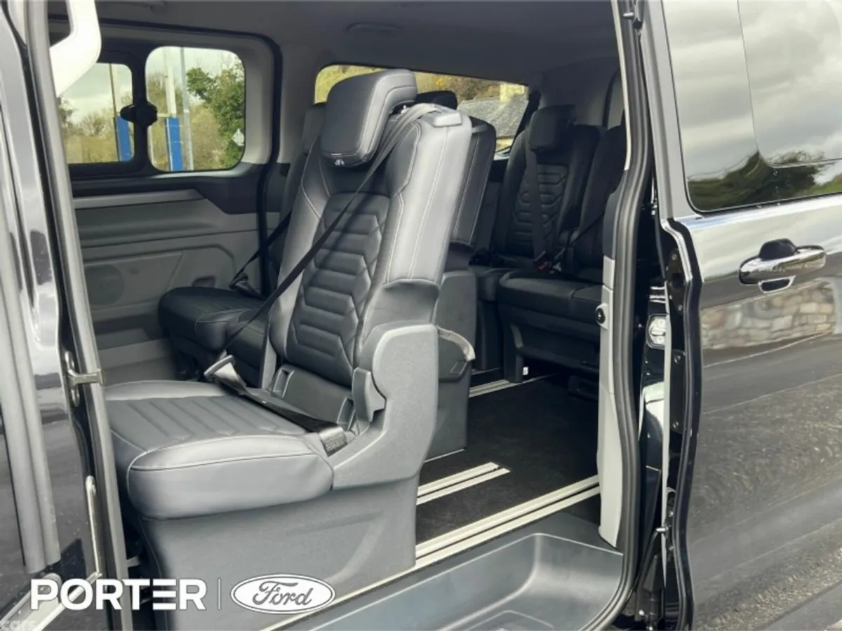Ford Tourneo Custom MPV, Petrol Plug-in Hybrid, 2026, Black