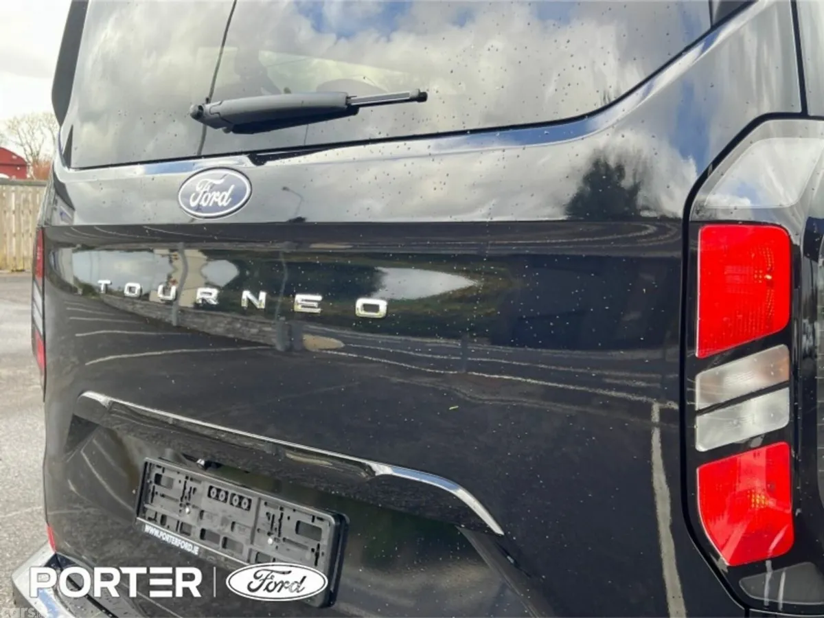 Ford Tourneo Custom MPV, Petrol Plug-in Hybrid, 2026, Black