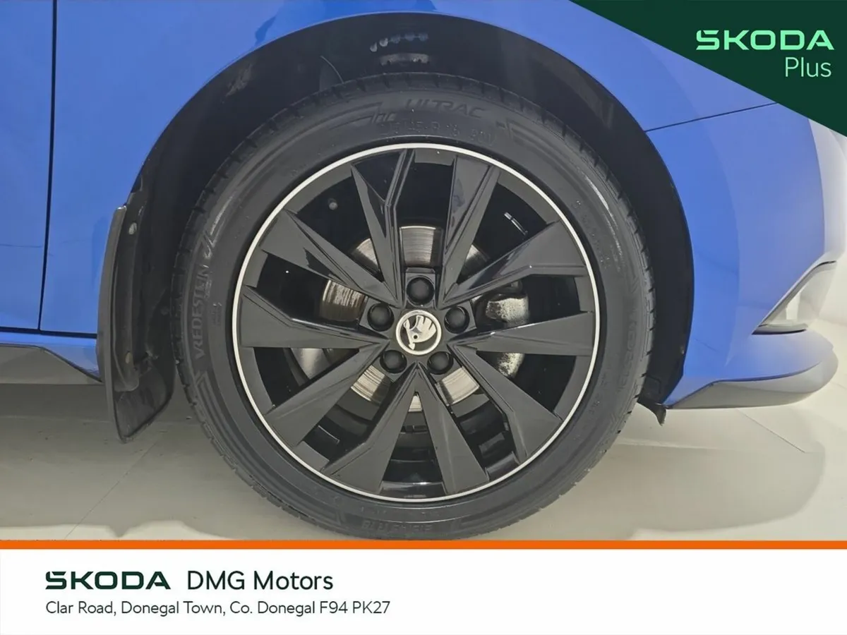 Skoda Fabia Hatchback, Petrol, 2021, Blue