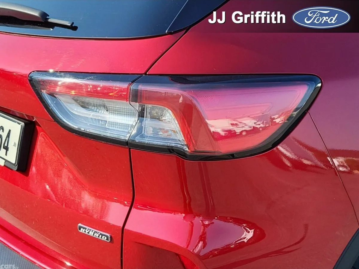 Ford Kuga SUV, Petrol Hybrid, 2023, Red