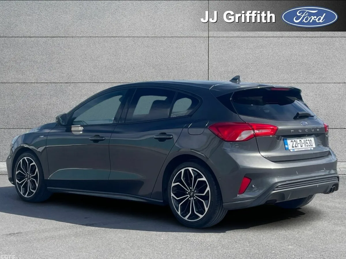 Ford Focus Hatchback, Petrol Hybrid, 2022, Grey