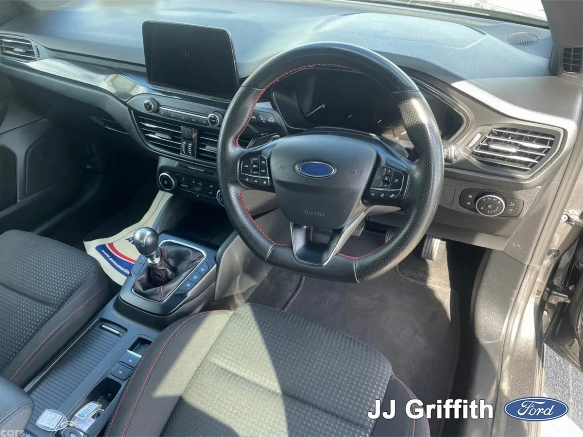 Ford Focus Hatchback, Petrol Hybrid, 2022, Grey