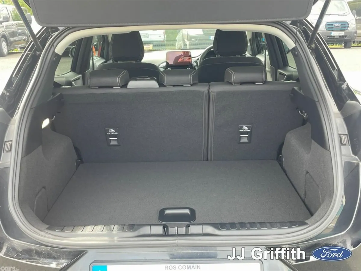 Ford Puma MPV, Petrol, 2023, Black