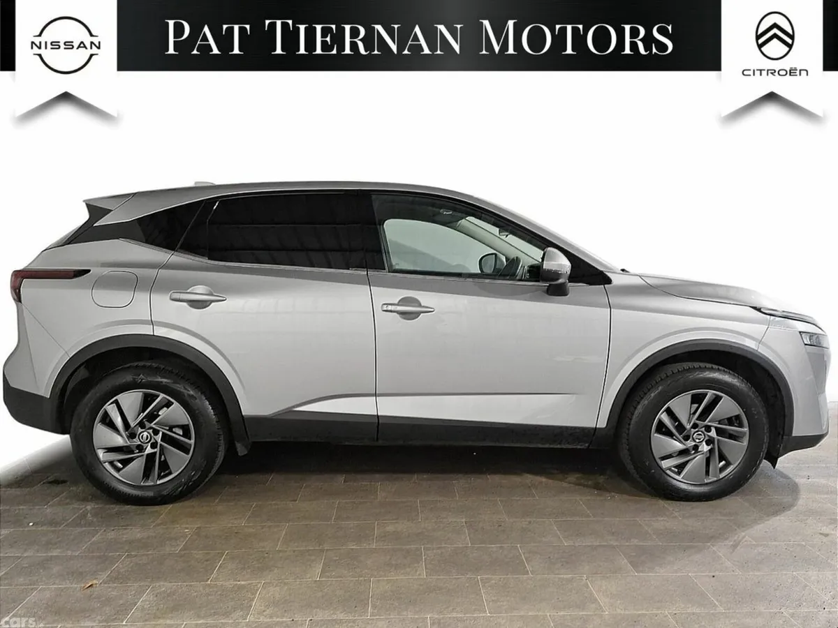 Nissan Qashqai MPV, Petrol, 2022, Grey