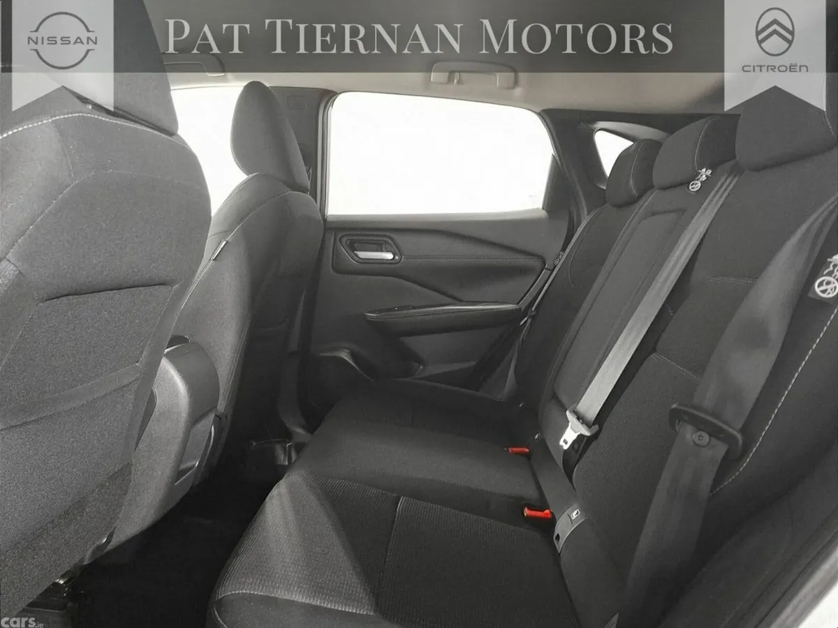 Nissan Qashqai MPV, Petrol, 2022, Grey