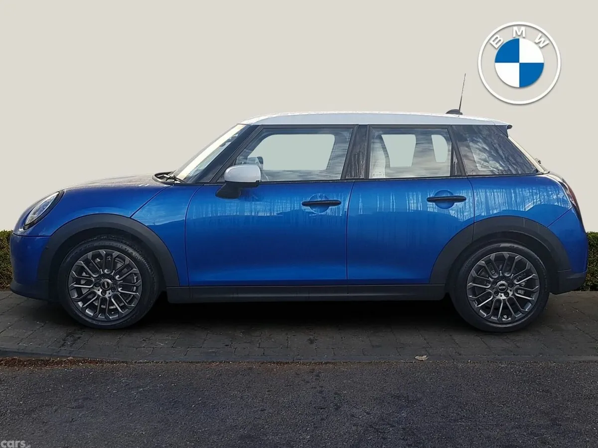 Mini Cooper Hatchback, Petrol, 2025, Blue