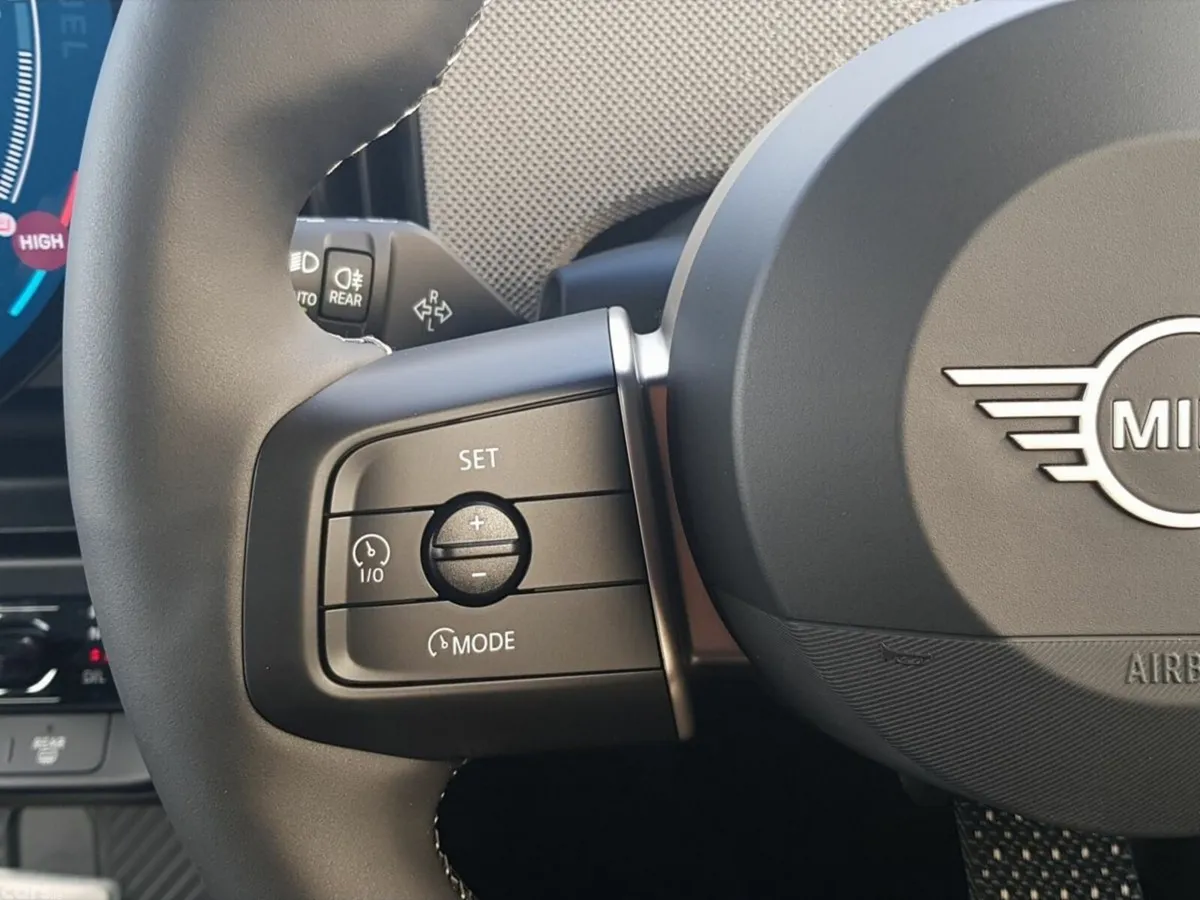 Mini Cooper Hatchback, Petrol, 2025, Blue
