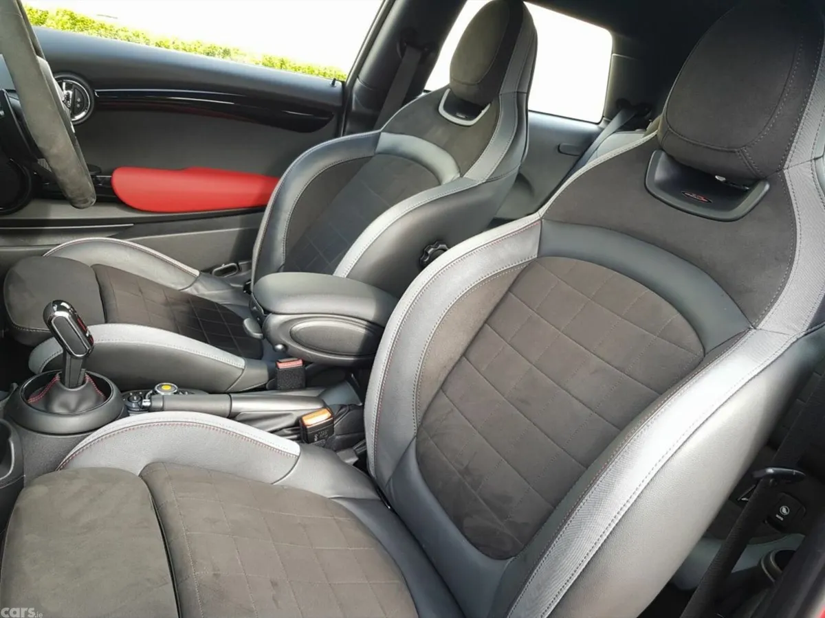 Mini Cooper Hatchback, Petrol, 2022, Red