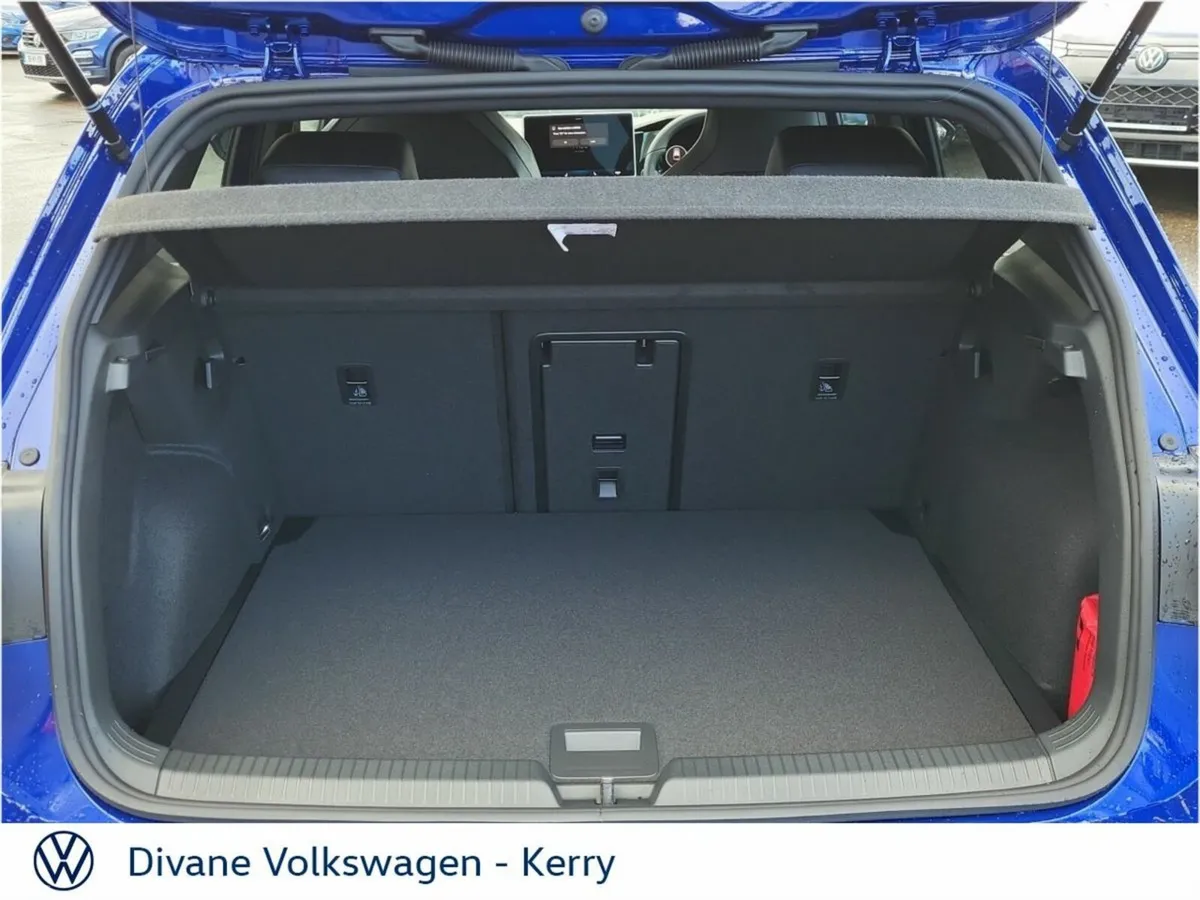 Volkswagen Golf Hatchback, Petrol, 2027, Blue