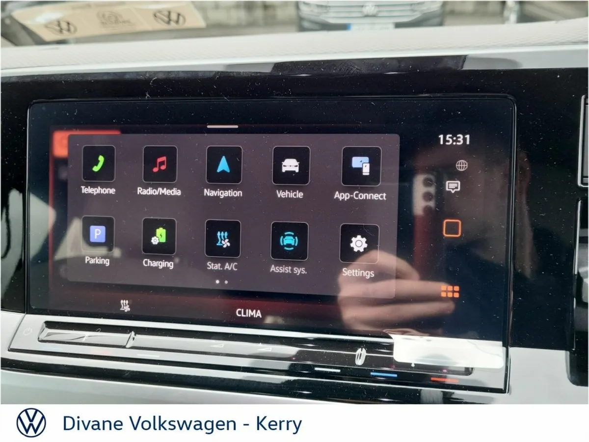 Volkswagen Multivan MPV, Petrol Plug-in Hybrid, 2026, Black