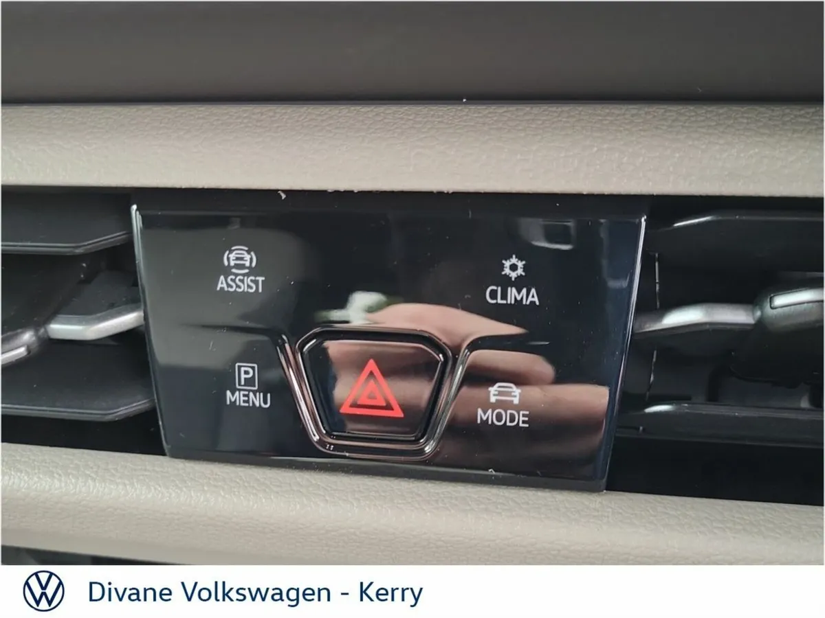 Volkswagen Multivan MPV, Petrol Plug-in Hybrid, 2026, Black