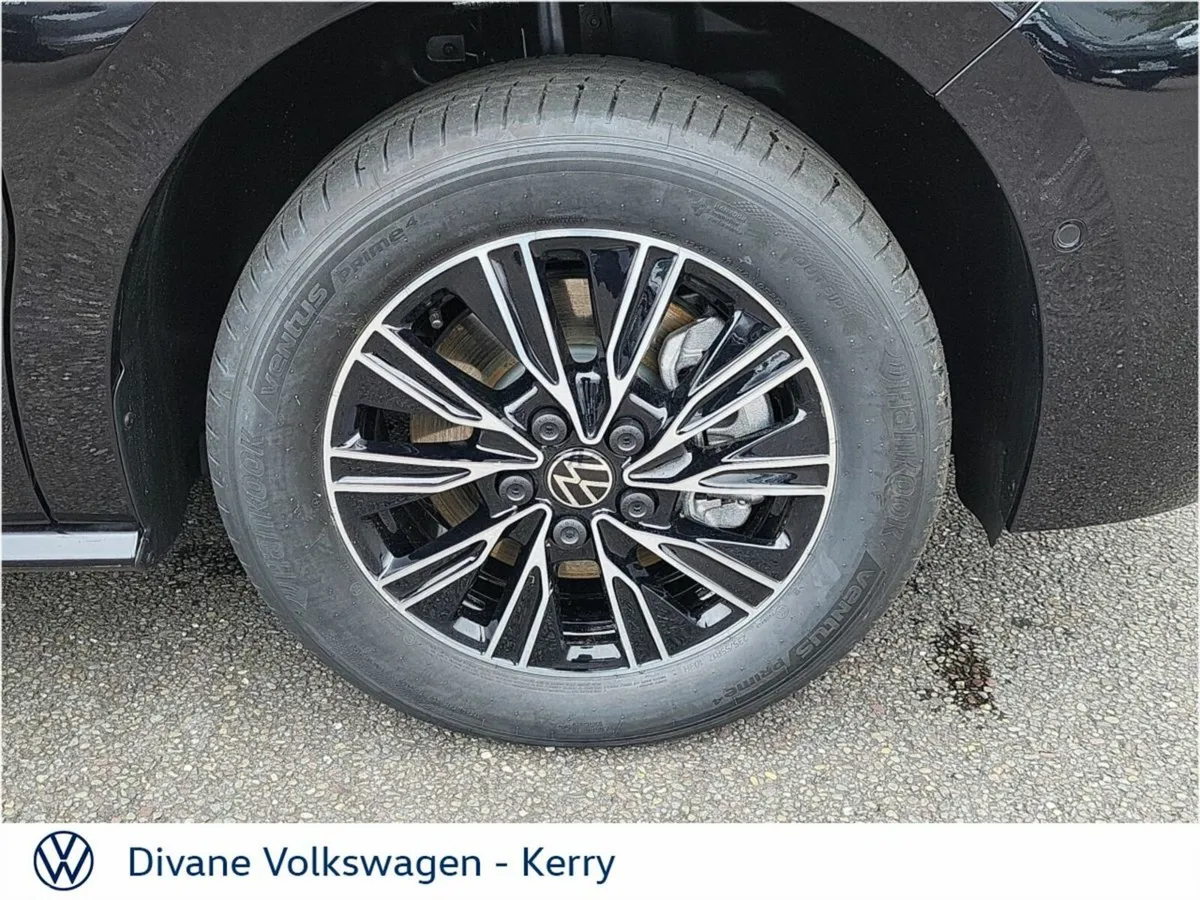 Volkswagen Multivan MPV, Petrol Plug-in Hybrid, 2026, Black