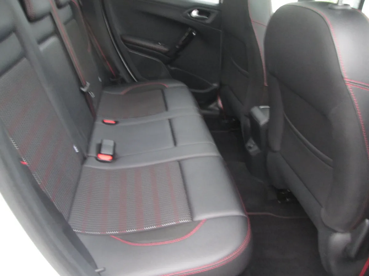 Peugeot 2008 SUV, Diesel, 2017, White