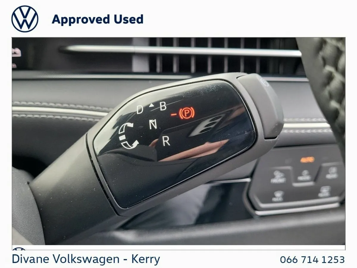 Volkswagen ID.7 Estate, Electric, 2027, Blue
