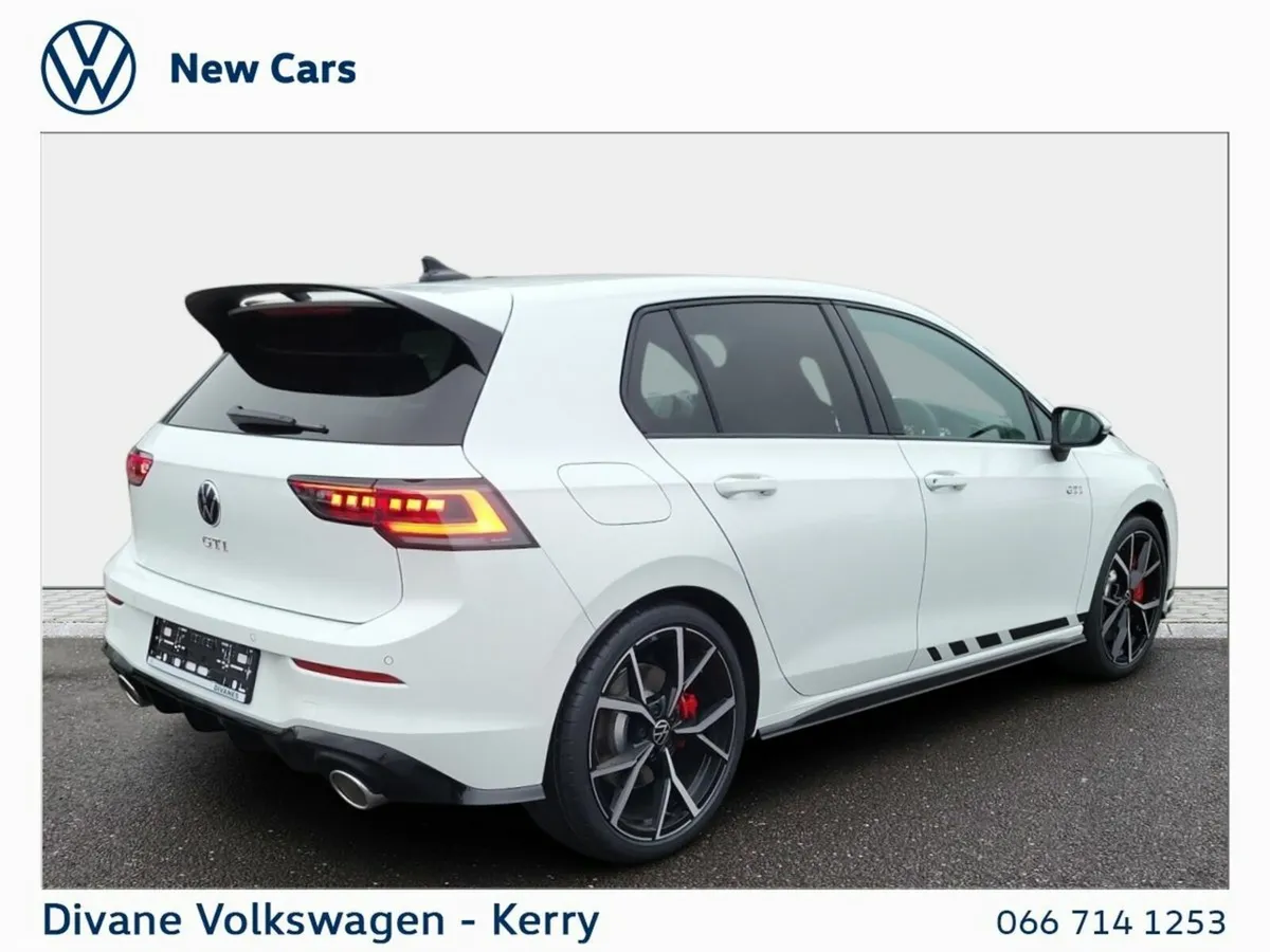 Volkswagen Golf Hatchback, Petrol, 2027, Blue