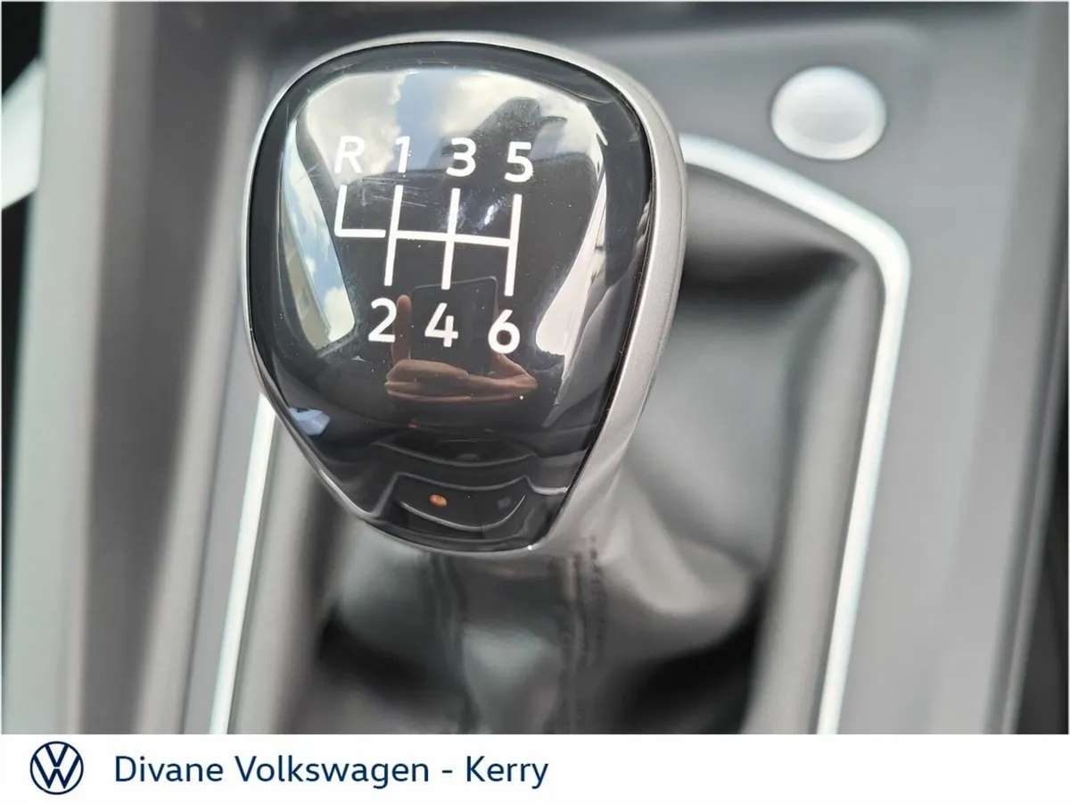 Volkswagen Golf Hatchback, Petrol, 2027, Grey