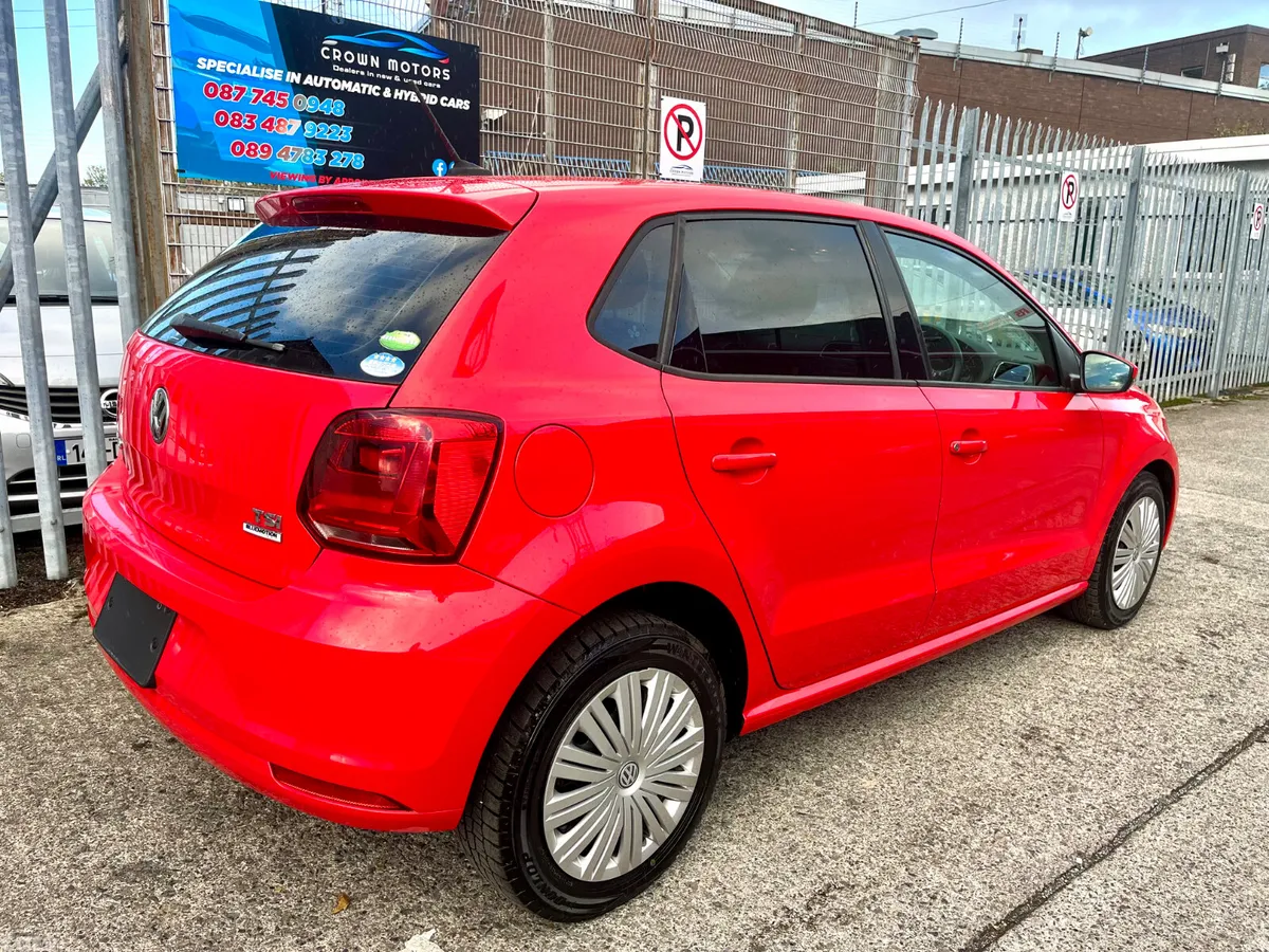 Volkswagen Polo Hatchback, Petrol, 2015, Red