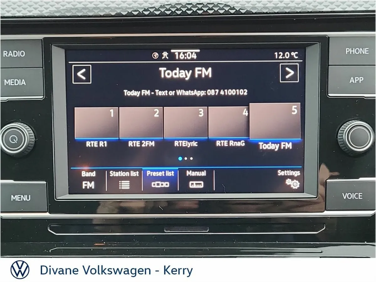 Volkswagen Polo Hatchback, Petrol, 2027, Silver