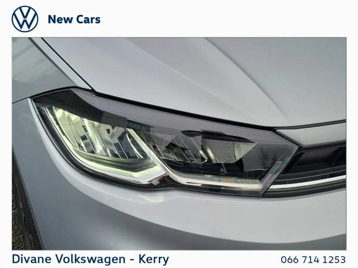 Volkswagen Polo Hatchback, Petrol, 2027, Silver