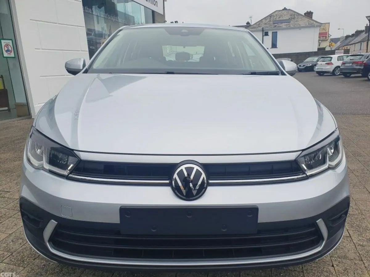 Volkswagen Polo Hatchback, Petrol, 2027, Silver