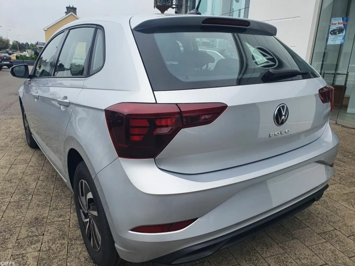 Volkswagen Polo Hatchback, Petrol, 2027, Silver
