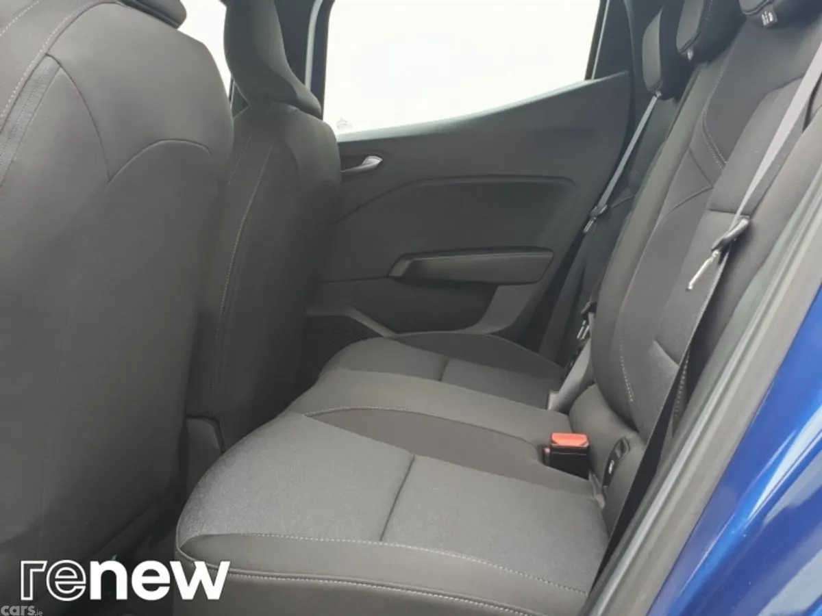 Renault Clio Hatchback, Petrol, 2023, Blue
