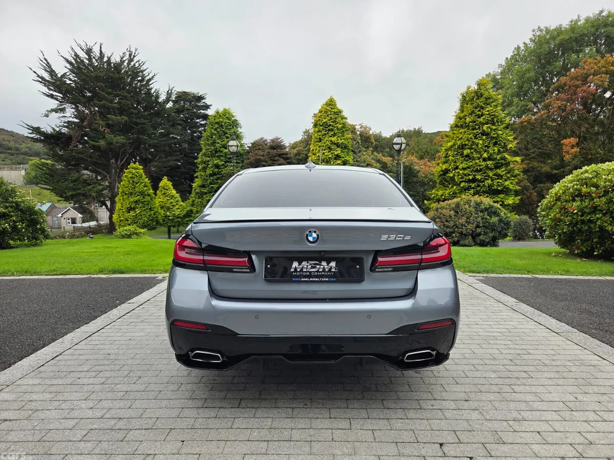 BMW 5-Series Saloon, Petrol Plug-in Hybrid, 2021, Blue