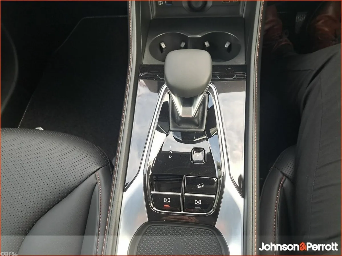 MG HS SUV, Petrol Hybrid, 2027, 