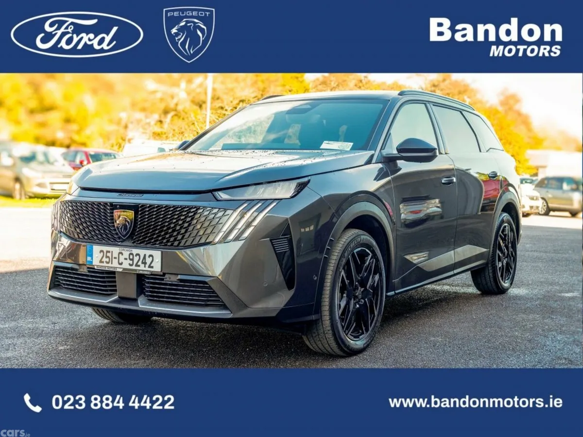 Peugeot 5008 MPV, Petrol, 2025, Grey