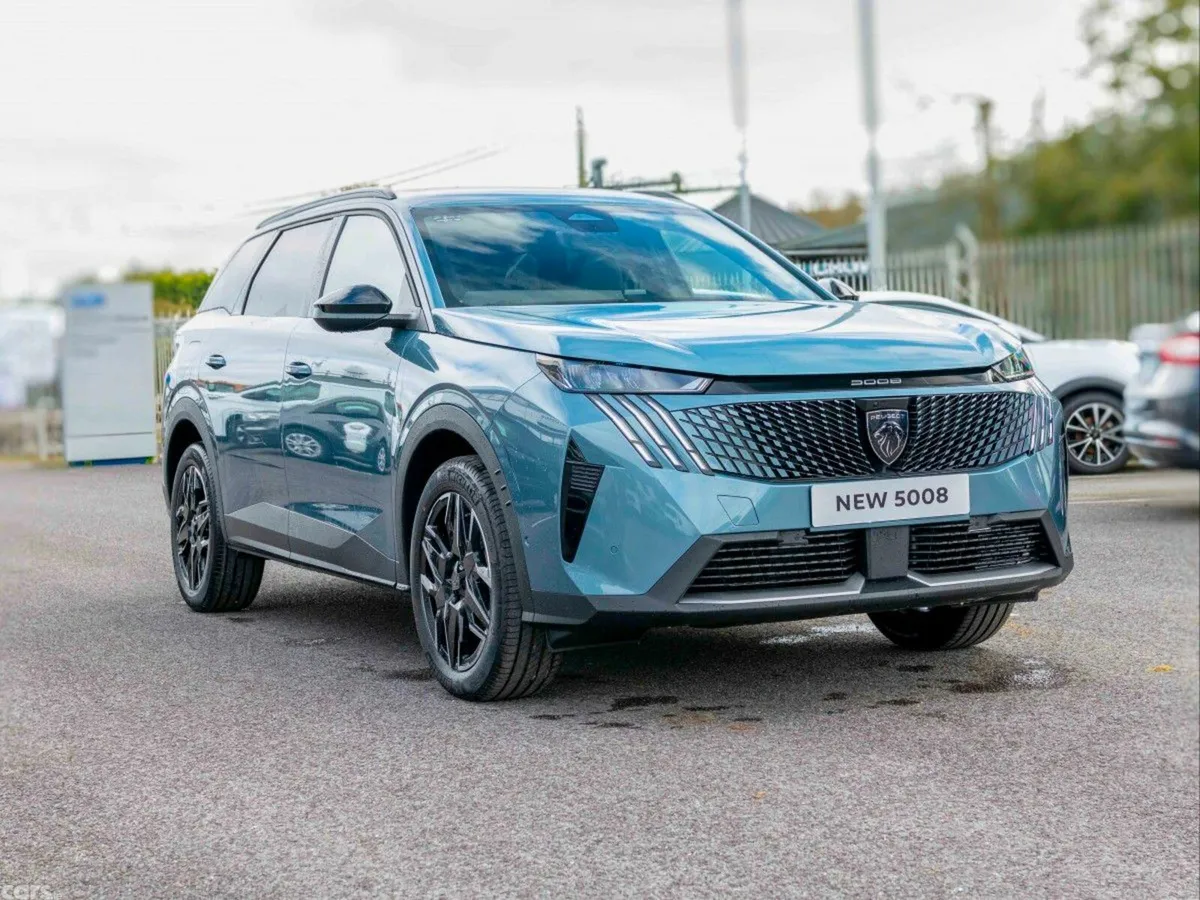 Peugeot 5008 MPV, Petrol Hybrid, 2026, 