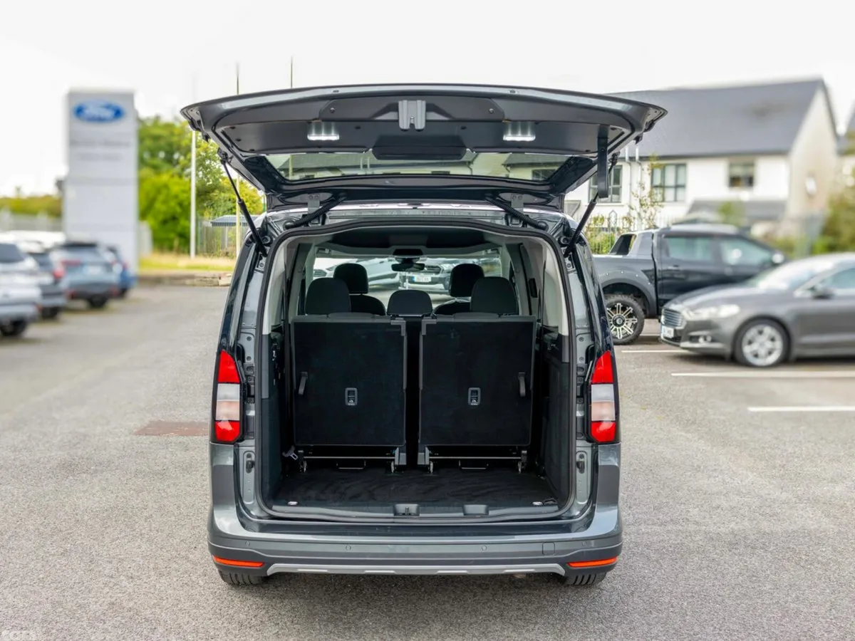 Ford Tourneo Connect MPV, Diesel, 2023, Grey