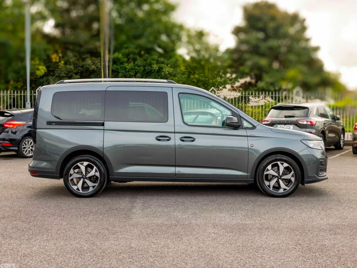 Ford Tourneo Connect MPV, Diesel, 2023, Grey