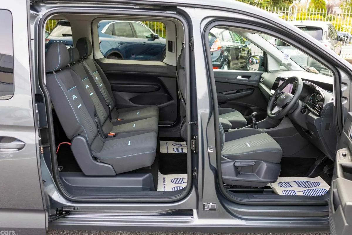 Ford Tourneo Connect MPV, Diesel, 2023, Grey