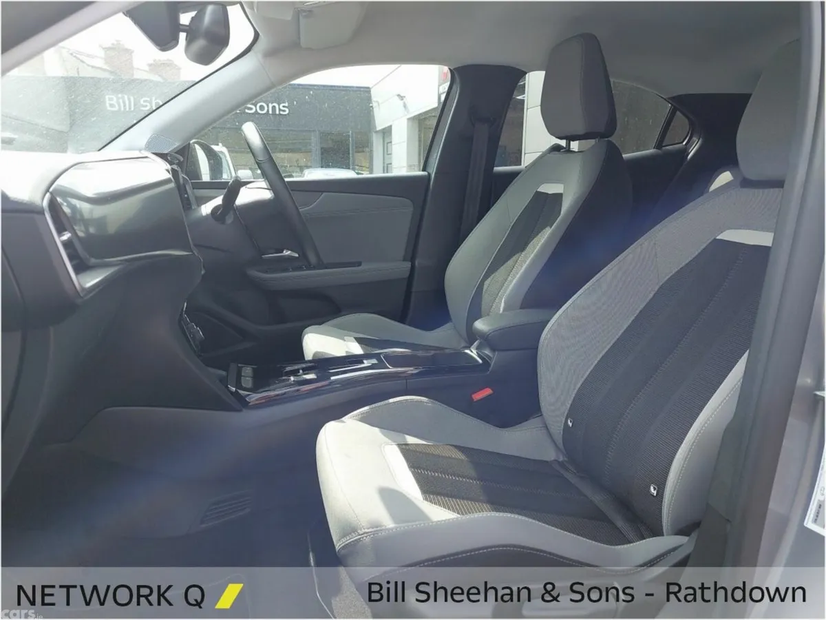 Opel Mokka SUV, Electric, 2024, Grey