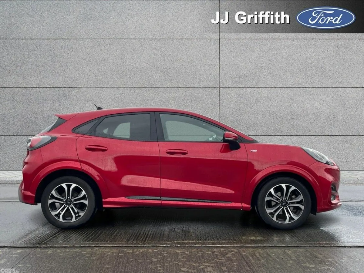 Ford Puma MPV, Petrol Hybrid, 2022, Red