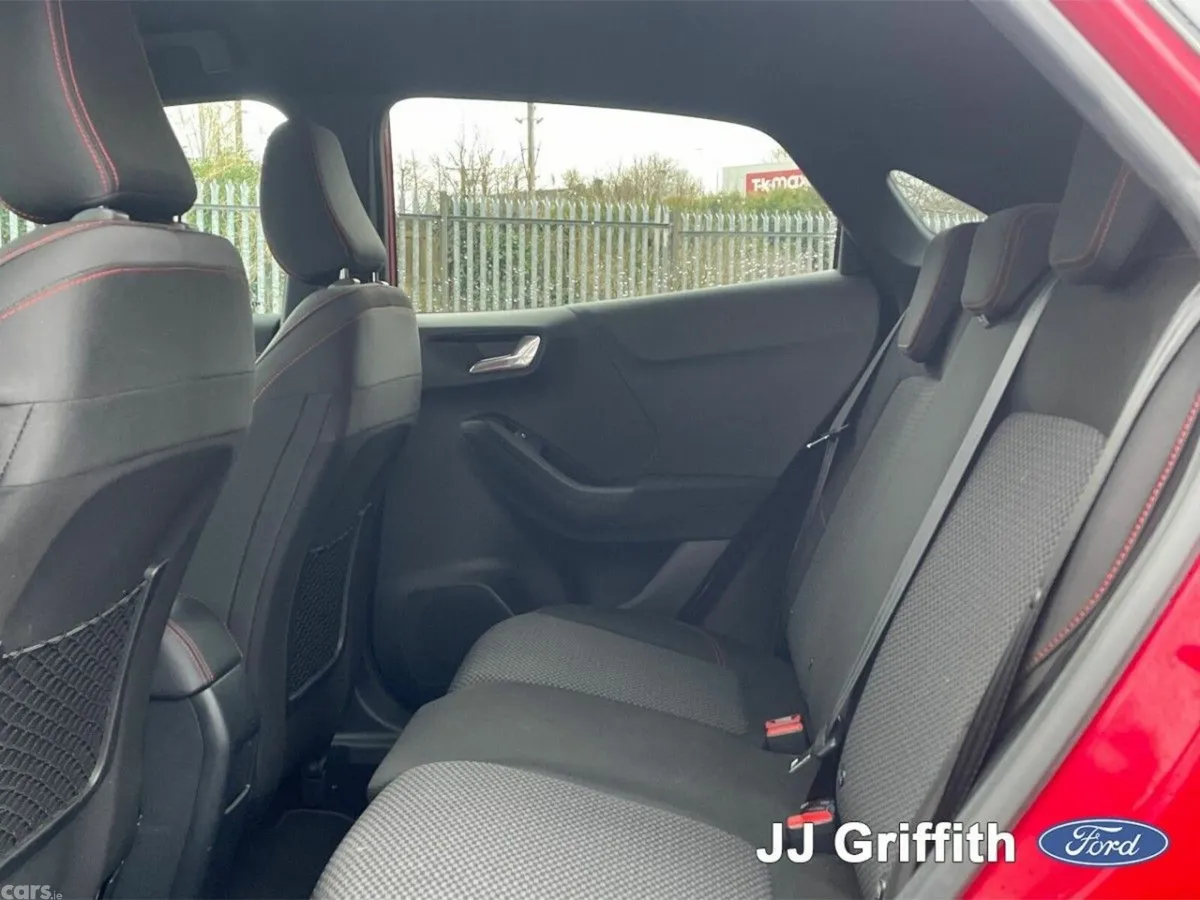 Ford Puma MPV, Petrol Hybrid, 2022, Red