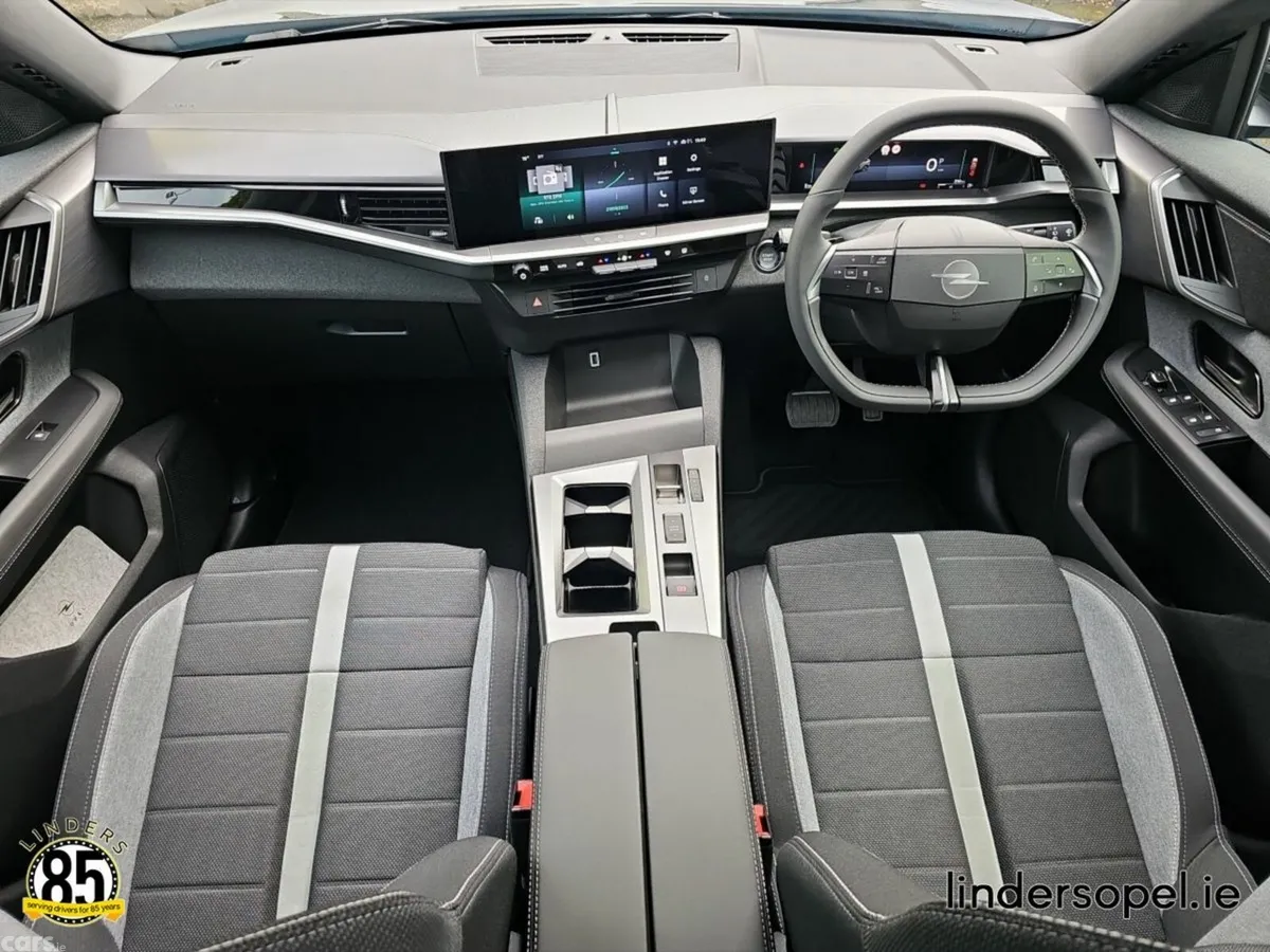 Opel Grandland SUV, Electric, 2027, Blue