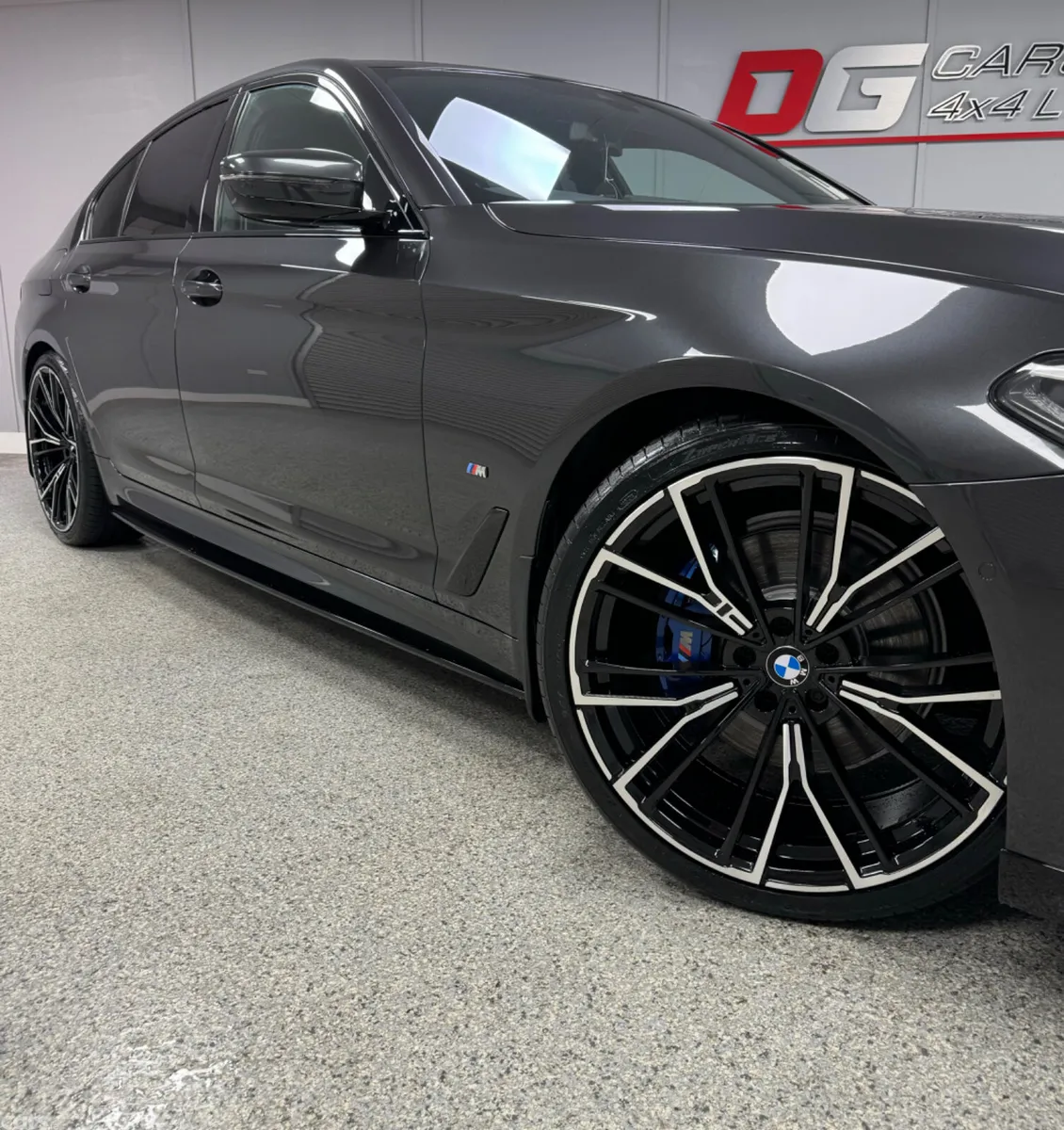 BMW 5-Series Saloon, Diesel Hybrid, 2021, Grey