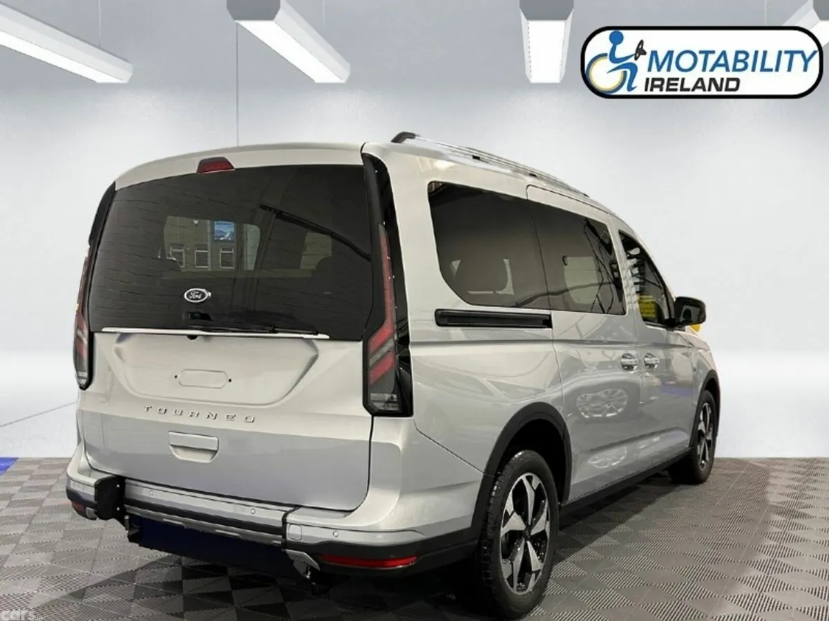Ford Tourneo Connect MPV, Petrol Plug-in Hybrid, 2026, Grey