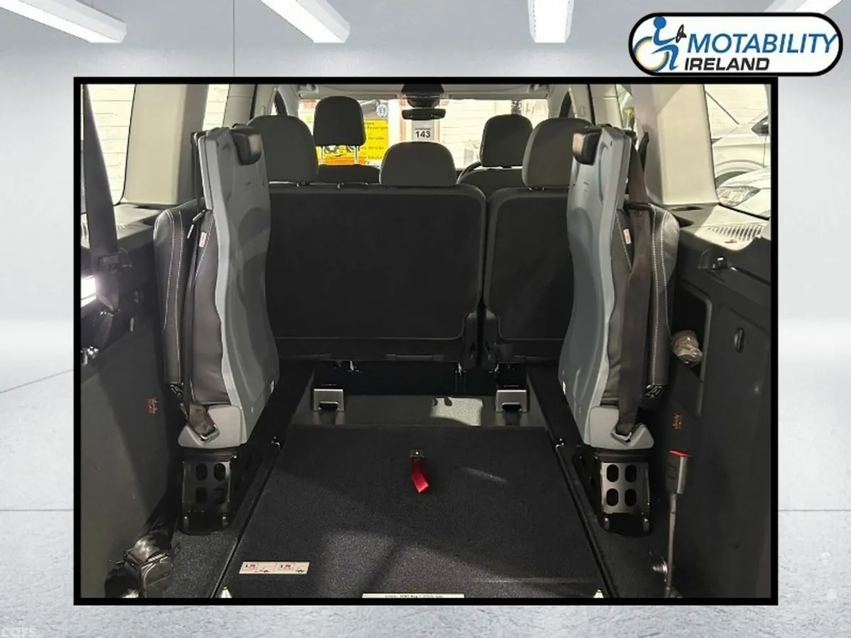 Ford Tourneo Connect MPV, Petrol Plug-in Hybrid, 2026, Grey