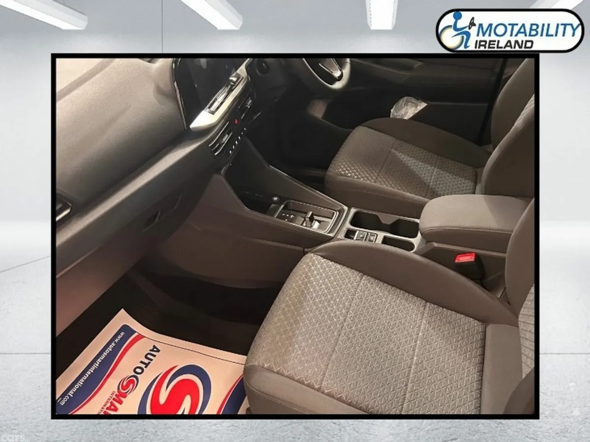 Ford Tourneo Connect MPV, Petrol Plug-in Hybrid, 2026, Grey