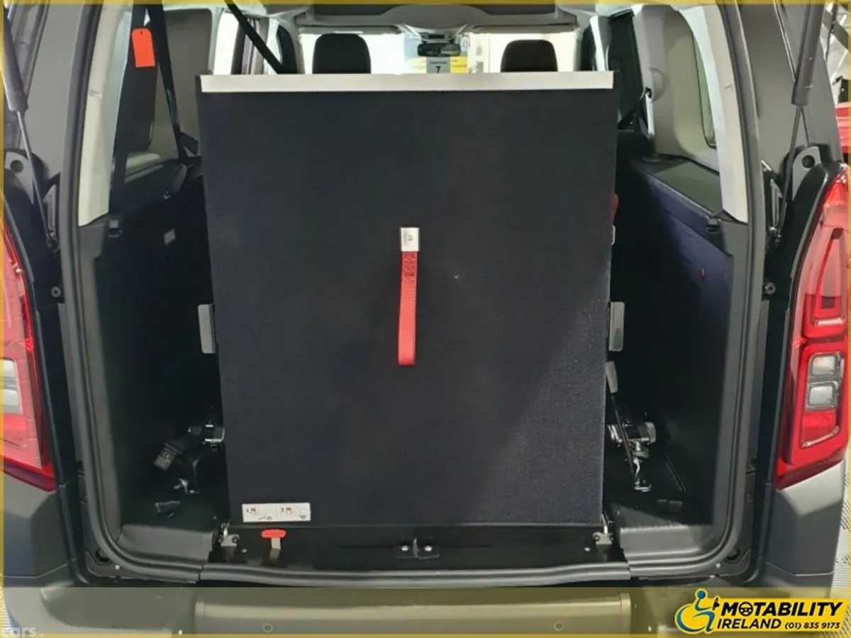 Citroen Berlingo Multispace MPV, Diesel, 2026, Black