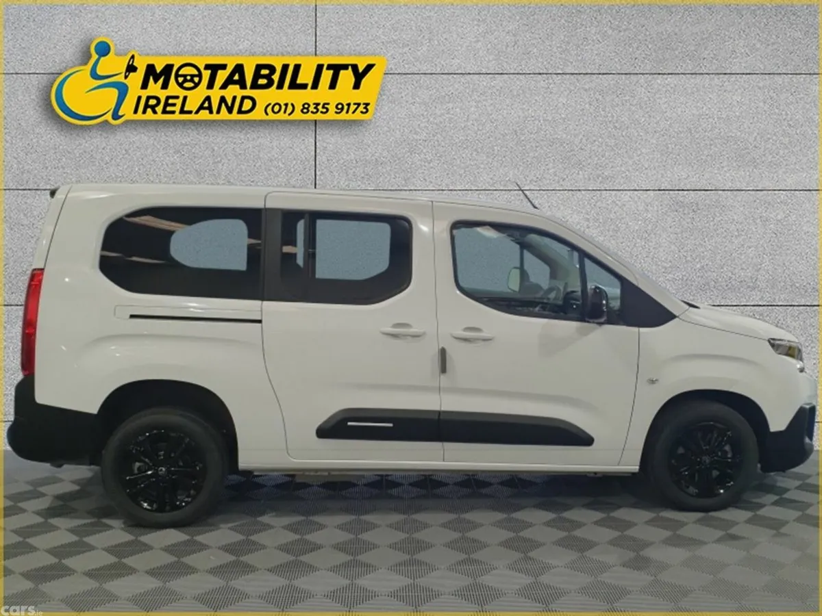 Citroen Berlingo Multispace MPV, Diesel, 2026, White