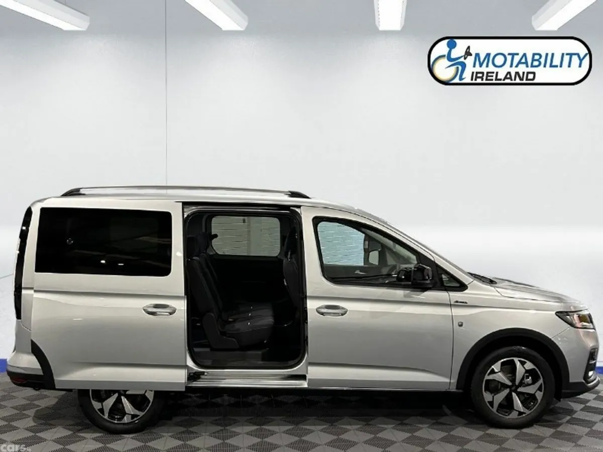 Ford Tourneo Connect MPV, Diesel, 2026, Silver