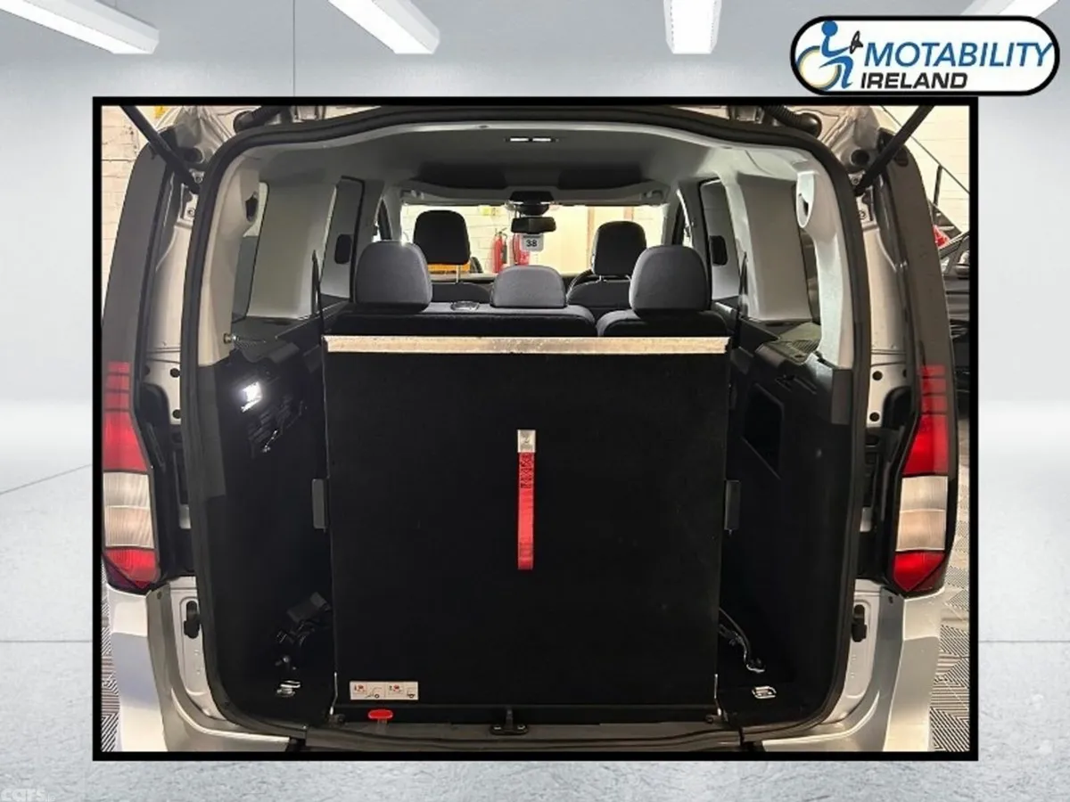 Citroen Berlingo Multispace MPV, Electric, 2026, Blue