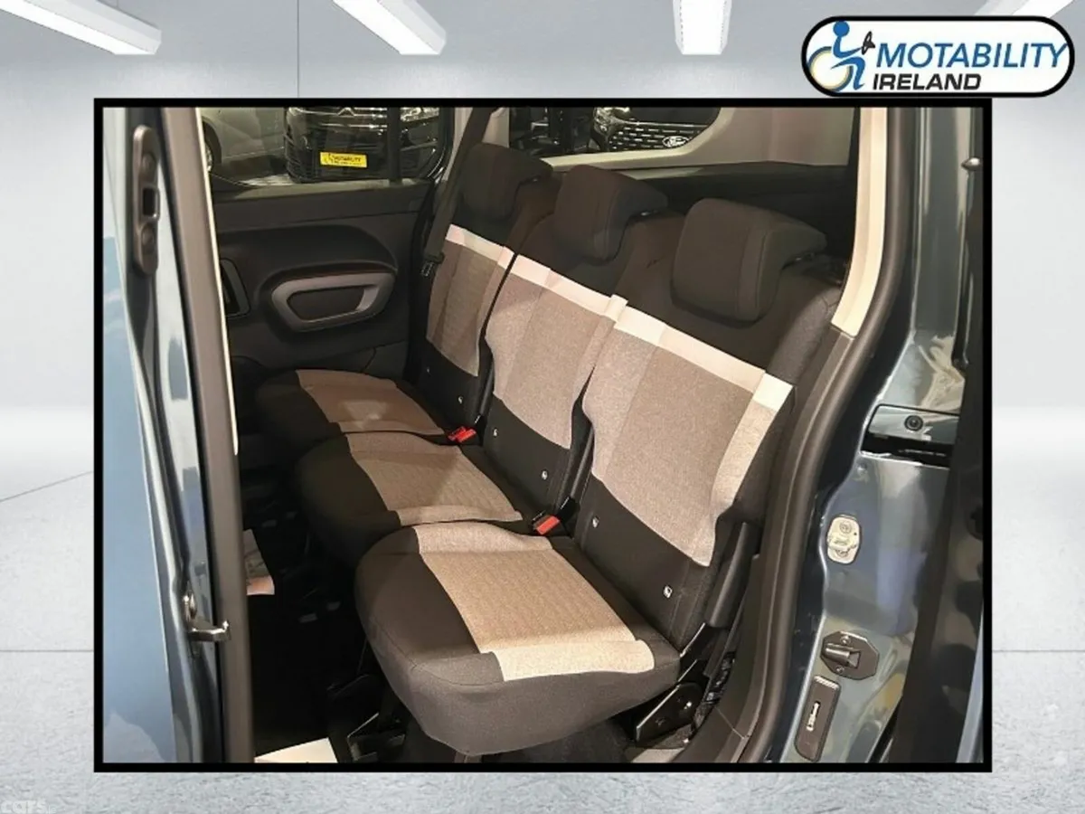 Citroen Berlingo Multispace MPV, Electric, 2026, Blue