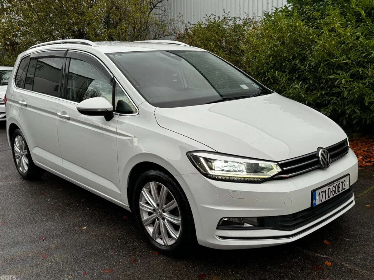 Volkswagen Touran MPV, Petrol, 2017, White