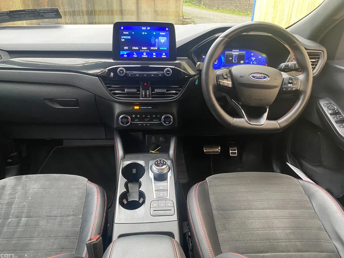 Ford Kuga SUV, Petrol Hybrid, 2022, Grey