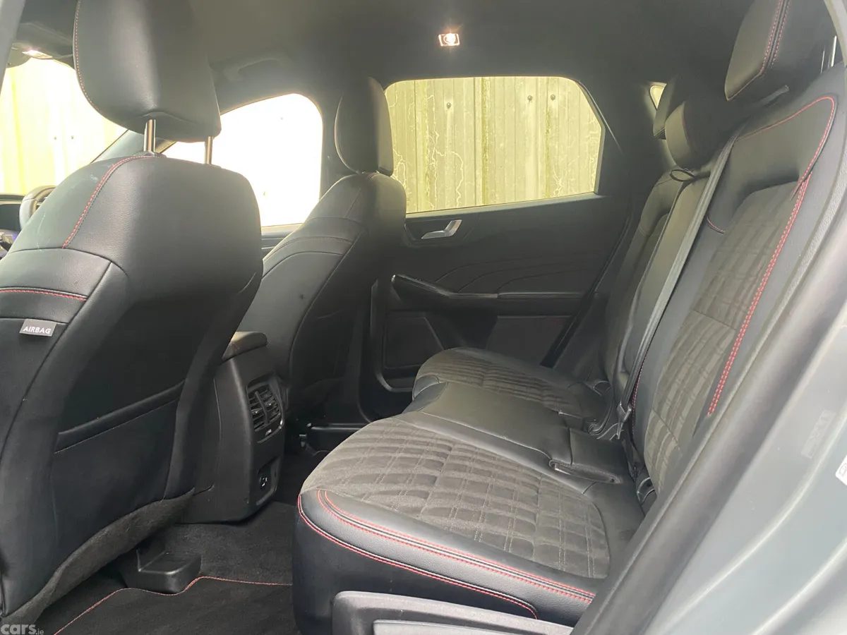 Ford Kuga SUV, Petrol Hybrid, 2022, Grey
