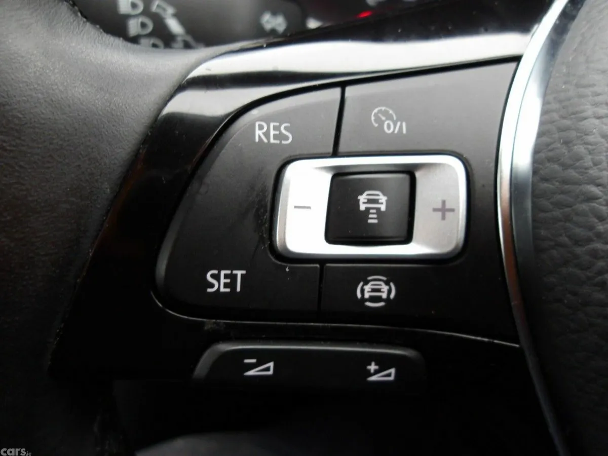 Volkswagen T-Roc SUV, Diesel, 2021, Blue